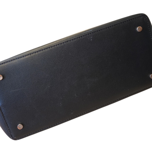 Kate Spade Elegant Black And Gold Purse - Picture 8 of 8